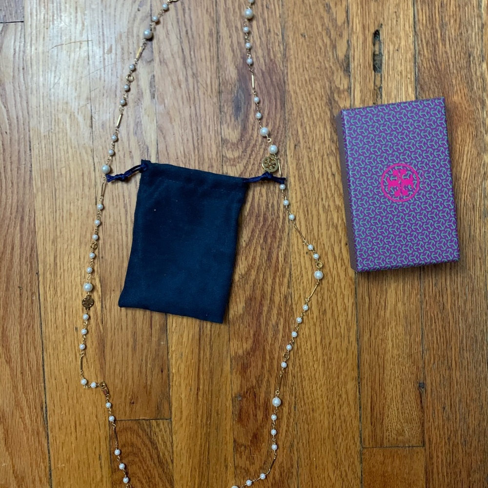 Authentic Tory Burch necklace.Excellent condition